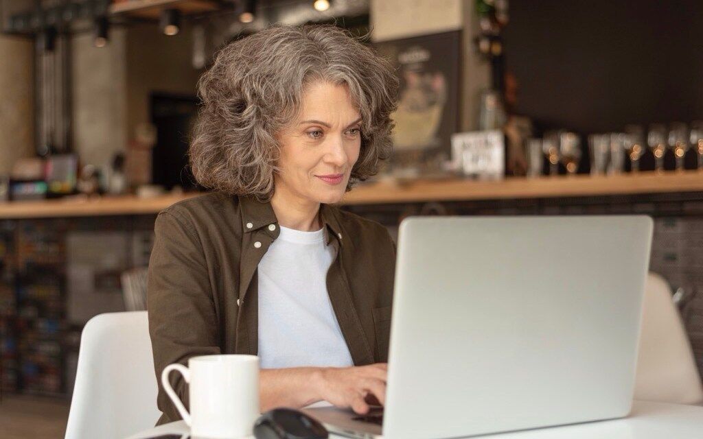 Freelance : comment débuter, trouver ses premiers clients et réussir sa reconversion