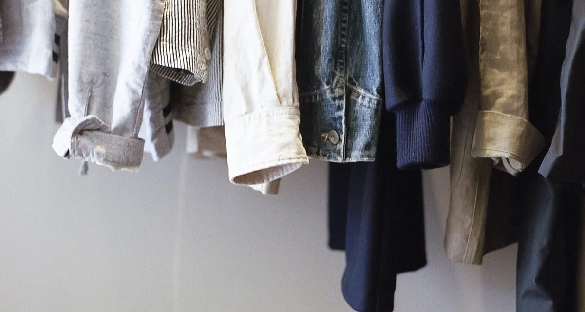Digital nomad et minimalisme : Créer Sa Capsule Wardrobe