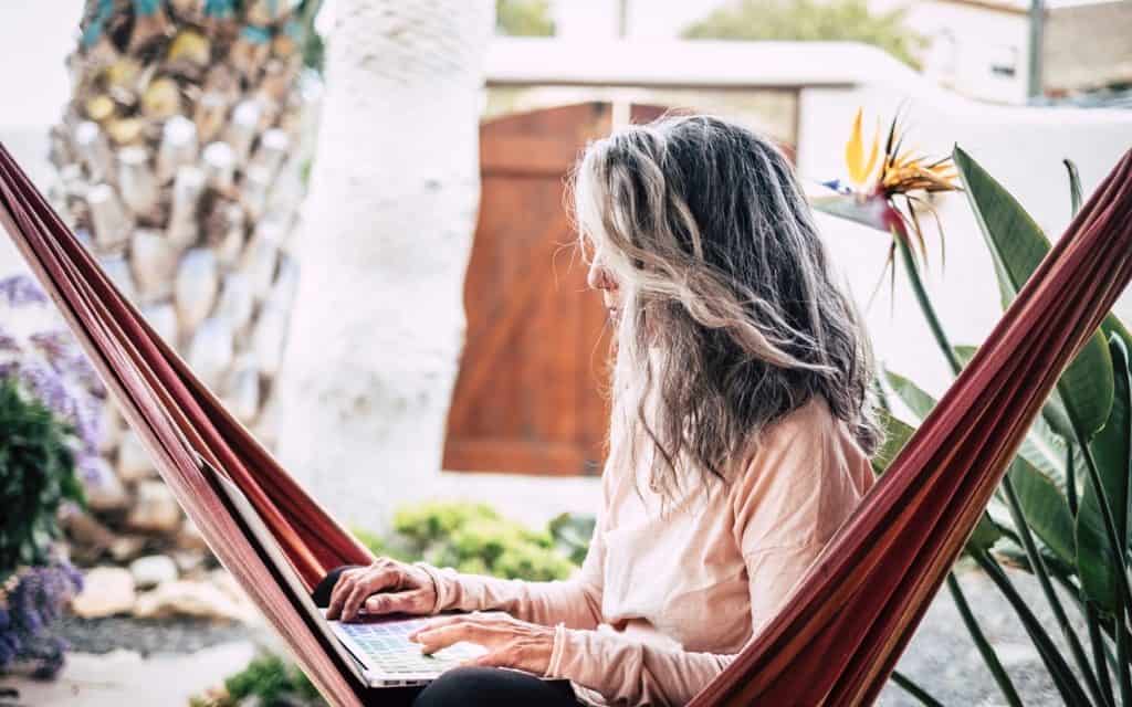 Devenir Digital Nomad  : le guide complet pour se lancer (en 2026)